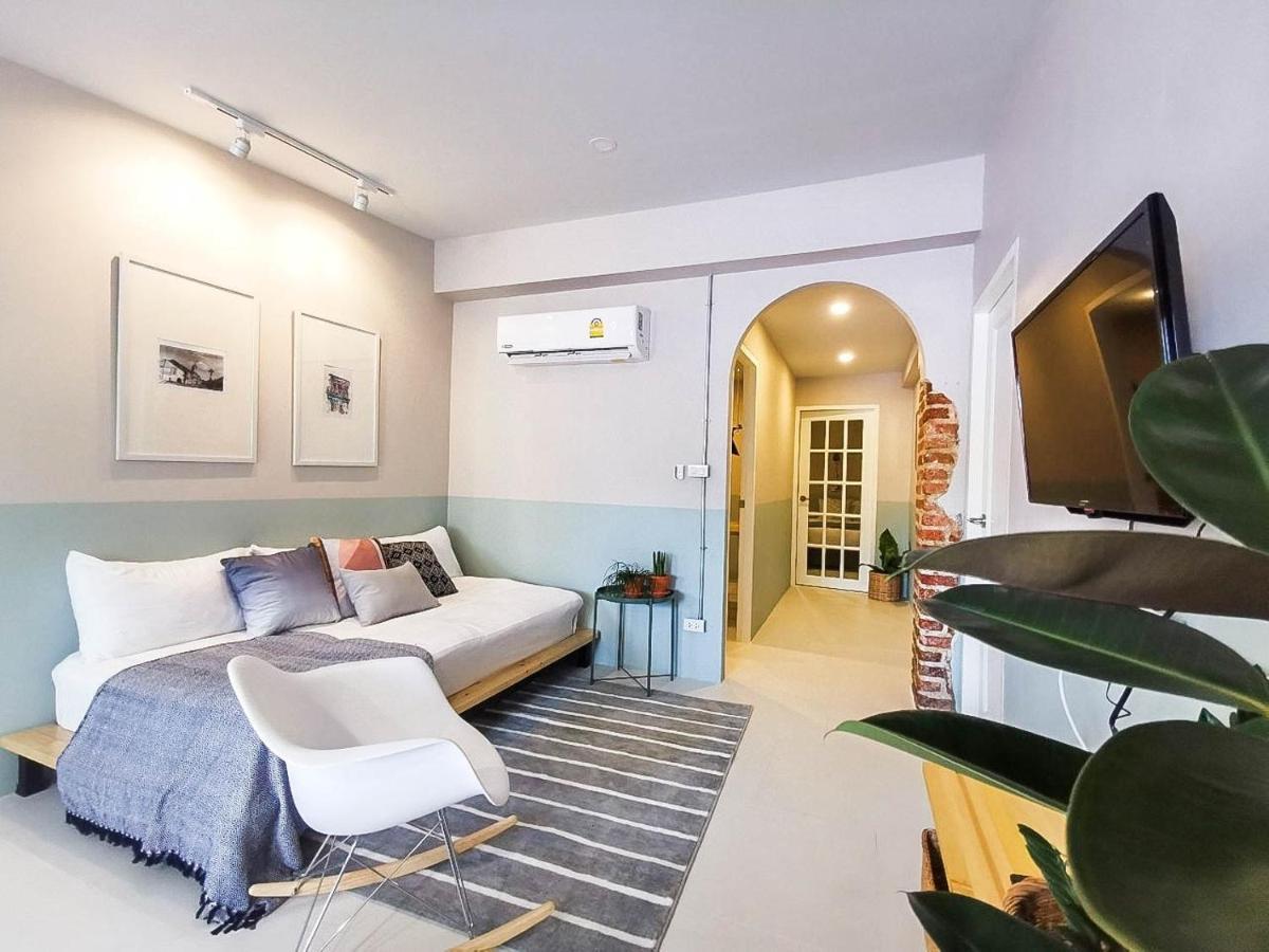 Snoozy Guesthouse Phuket Exterior foto