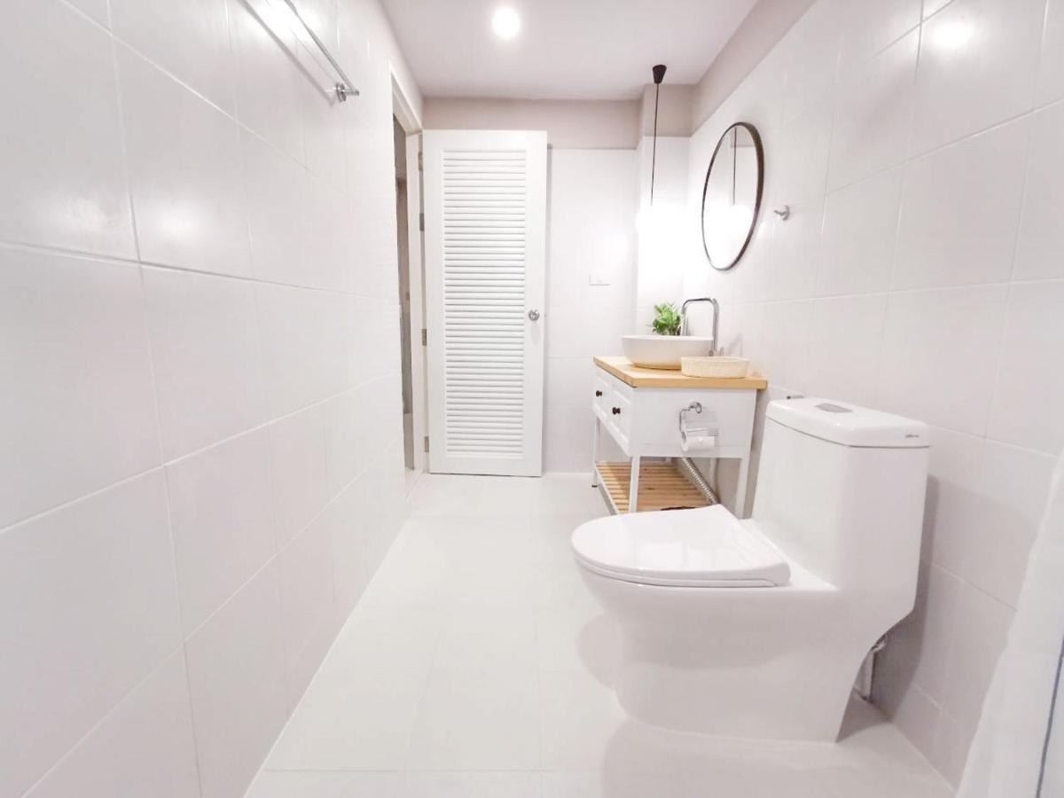 Snoozy Guesthouse Phuket Exterior foto